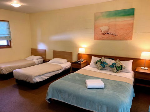 Mountain Creek Motel Bar & Restaurant - Surfers Paradise Gold Coast 34