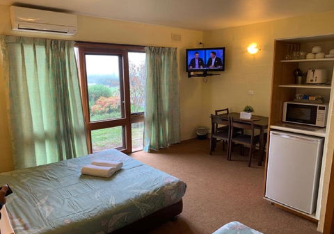 Mountain Creek Motel Bar & Restaurant - Surfers Paradise Gold Coast 33