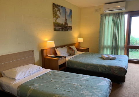 Mountain Creek Motel Bar & Restaurant - Surfers Paradise Gold Coast 32