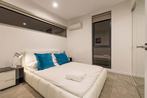 Doncaster Private Collection 2 Bed Townhouse@Pearl - Surfers Paradise Gold Coast 8