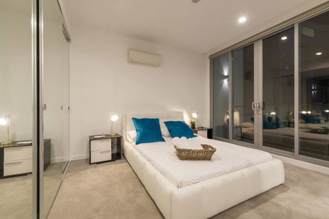Doncaster Private Collection 2 Bed Townhouse@Pearl - Surfers Paradise Gold Coast 6