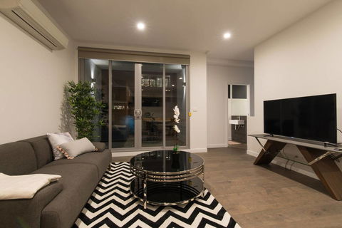 Doncaster Private Collection 2 Bed Townhouse@Pearl - Surfers Paradise Gold Coast 1