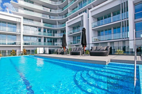 Doncaster Private Collection 2 Bed Townhouse@Pearl - Surfers Paradise Gold Coast 16