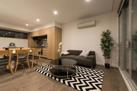 Doncaster Private Collection 2 Bed Townhouse@Pearl - Surfers Paradise Gold Coast 3