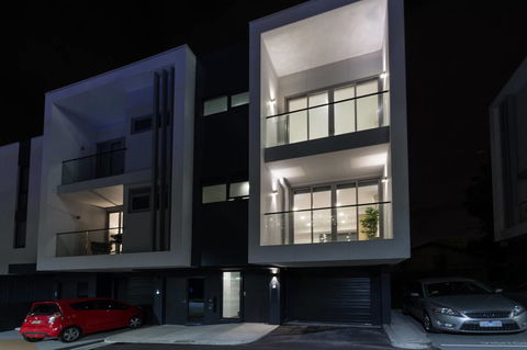 Doncaster Private Collection 2 Bed Townhouse@Pearl - Surfers Paradise Gold Coast 14