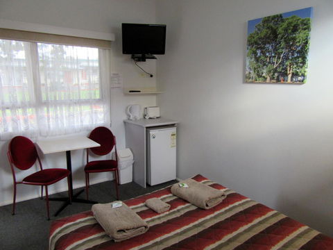 The Highlander Motel - 24HR Check In - Surfers Paradise Gold Coast 12