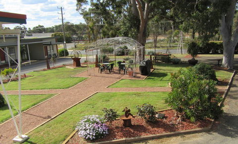 The Highlander Motel - 24HR Check In - Surfers Paradise Gold Coast 5