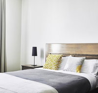 Plough Hotel - Surfers Paradise Gold Coast