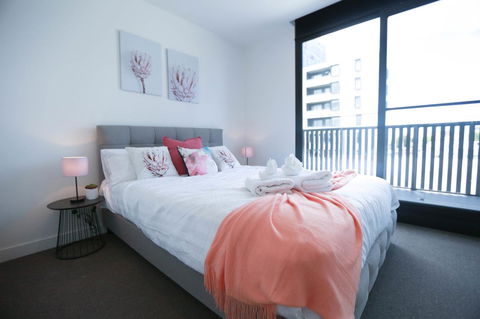 Box Hill 2 Bedroom Apt (La Maison) 02 - Surfers Paradise Gold Coast 3