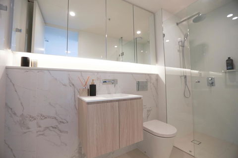 Box Hill 2 Bedroom Apt (La Maison) 02 - Surfers Paradise Gold Coast 4