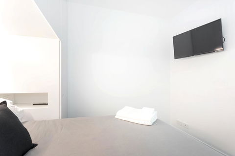 Modern Apartment In The Heart Of St Kilda - Surfers Paradise Gold Coast 13