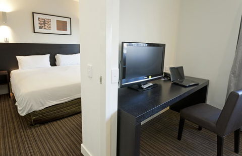 Causeway 353 Hotel - Surfers Paradise Gold Coast 32