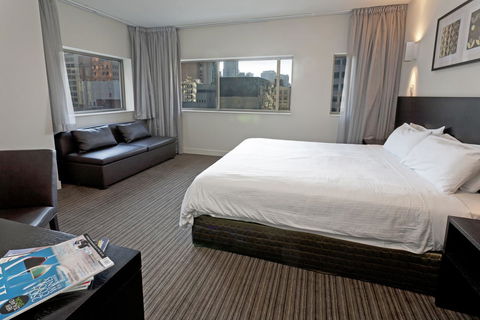 Causeway 353 Hotel - Surfers Paradise Gold Coast 34
