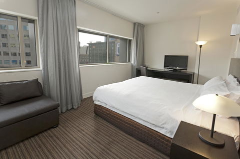 Causeway 353 Hotel - Surfers Paradise Gold Coast 7