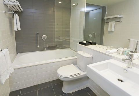 Causeway 353 Hotel - Surfers Paradise Gold Coast 28