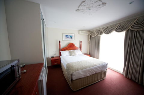 Sanctuary House Resort Motel - Surfers Paradise Gold Coast 8
