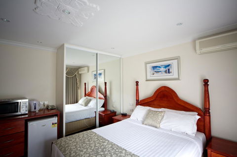 Sanctuary House Resort Motel - Surfers Paradise Gold Coast 6