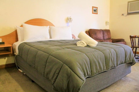 St Georges Motor Inn - Surfers Paradise Gold Coast 13