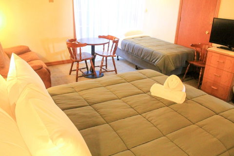 St Georges Motor Inn - Surfers Paradise Gold Coast 10