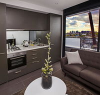 Amazing Accommodations  South Yarra - Surfers Paradise Gold Coast