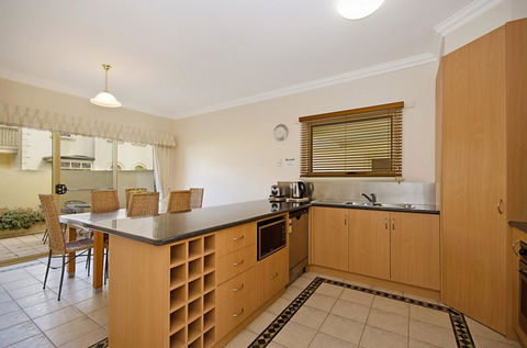 Sea Shells On Banyan Apartment - Surfers Paradise Gold Coast 10
