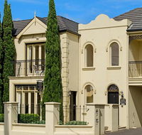Sea Shells on Banyan Apartment - Surfers Paradise Gold Coast