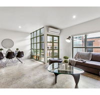 Sophisticated modern 3 bed home in foodie paradise - Surfers Paradise Gold Coast