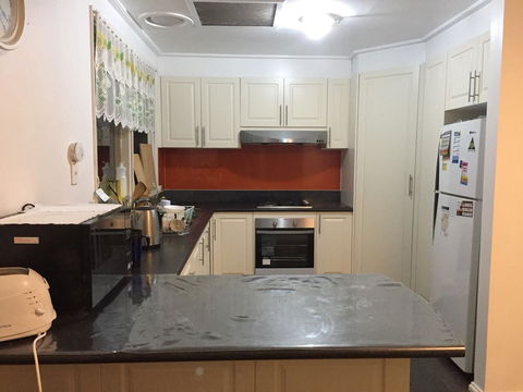 Doncaster Westfield Home Stay - Surfers Paradise Gold Coast 8