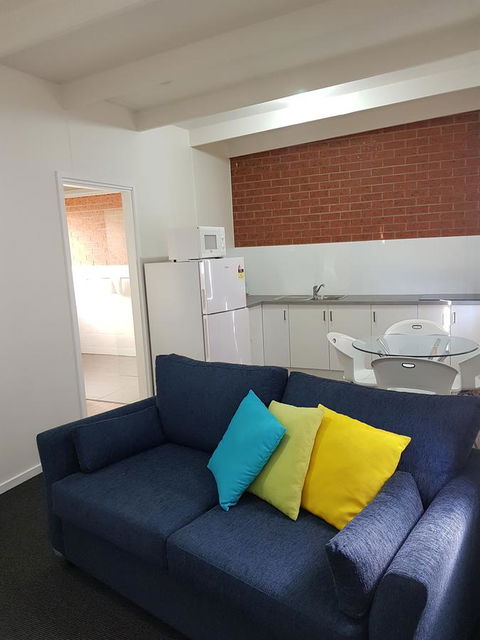 Beachcomber Holiday Units - Surfers Paradise Gold Coast 13