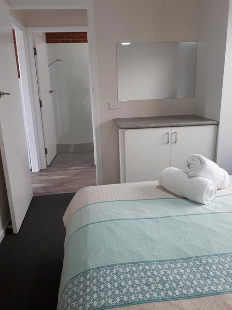 Beachcomber Holiday Units - Surfers Paradise Gold Coast 9