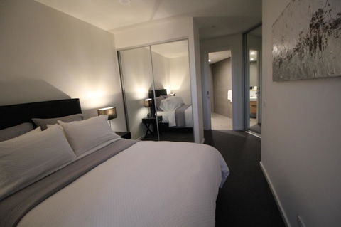 Evelyn507 - Surfers Paradise Gold Coast 9