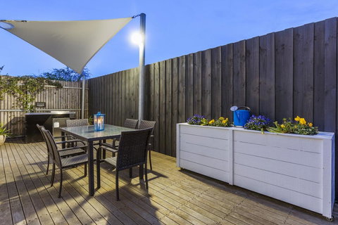 Quest Werribee - Surfers Paradise Gold Coast 8