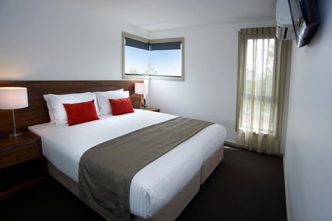Quest Werribee - Surfers Paradise Gold Coast 23