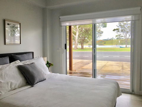 The Wheelhouse - 2BR Waterfront Apt In Town - Surfers Paradise Gold Coast 3