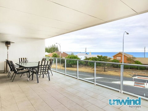 The Block Views Apartments Victor Harbor - Surfers Paradise Gold Coast 1