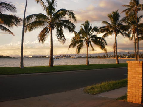 The Carnarvon Luxury Canal Home - Surfers Paradise Gold Coast 1