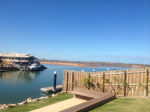 The Carnarvon Luxury Canal Home - Surfers Paradise Gold Coast 2