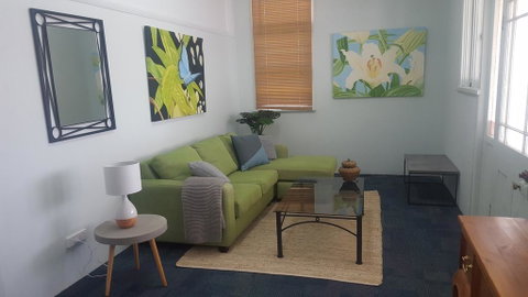 The Cottage - Surfers Paradise Gold Coast 0