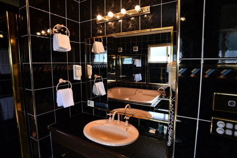 The Crossing Motel - Surfers Paradise Gold Coast 2