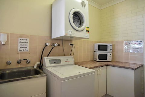 The Crossing Motel - Surfers Paradise Gold Coast 3