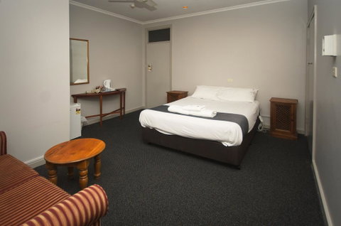 The George Hotel - Surfers Paradise Gold Coast 3