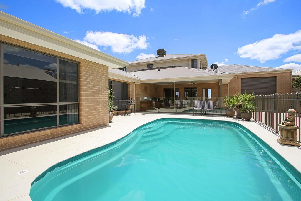 Yarrawonga VIC Surfers Paradise Gold Coast