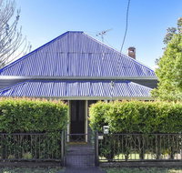 The Grey House - Surfers Paradise Gold Coast