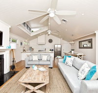 The Hamptons Beach House on Dutchies - Surfers Paradise Gold Coast