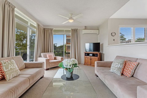 The Helm, Unit 1, 22 Voyager Close - Surfers Paradise Gold Coast 1