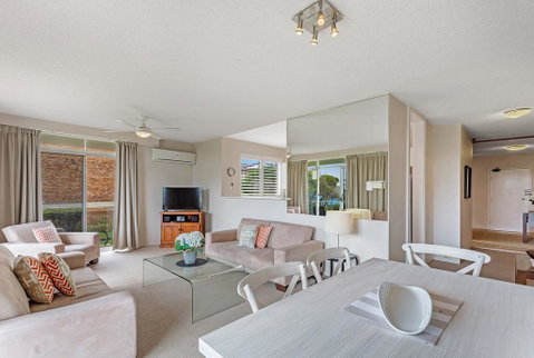 The Helm, Unit 1, 22 Voyager Close - Surfers Paradise Gold Coast 2