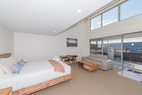 The Hub Bicheno - Surfers Paradise Gold Coast 2