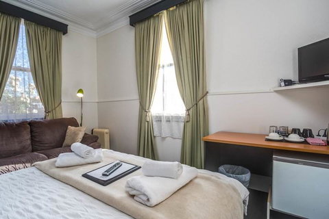 The Mews Motel - Surfers Paradise Gold Coast 2