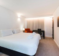 The Nest - Spacious Studio on Newcastle St with Roof Terrace - Surfers Paradise Gold Coast
