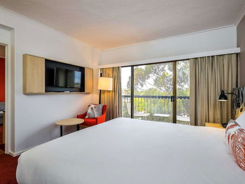 The Plaza Hotel Kalgoorlie - Surfers Paradise Gold Coast 2